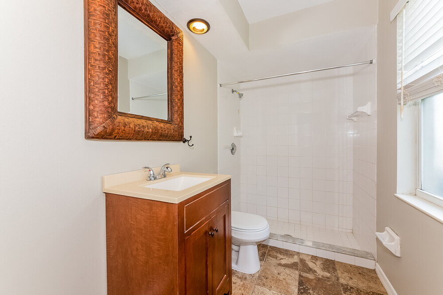 Building Photo - 5573 Colony Lake Ln