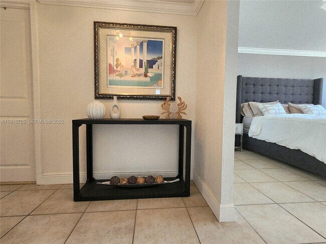 Building Photo - 2030 S Ocean Dr