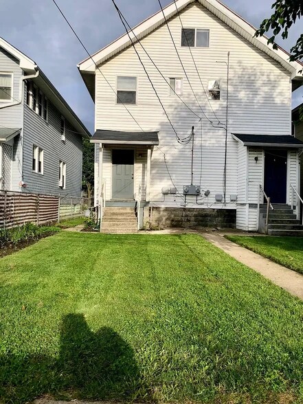 Half Rear Yard - 1317 N 6th St