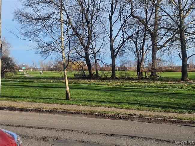 Building Photo - 714 Buffalo Ave