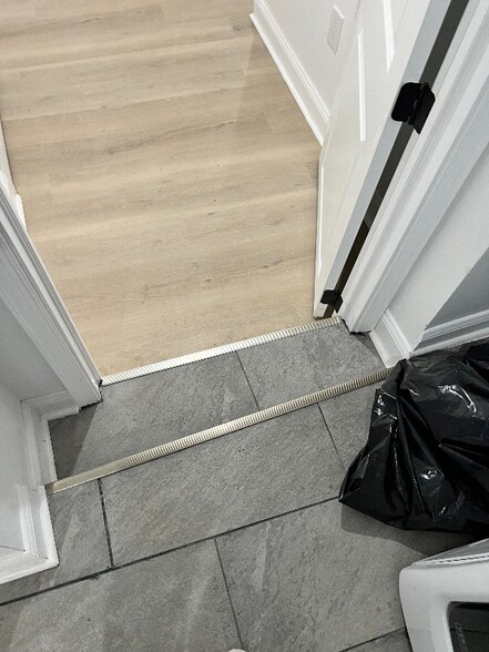 Building Photo - 2512 W Oxford St