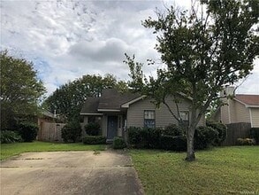 Building Photo - 1525 Westminster Dr