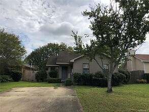 Building Photo - Conveniently Located 2 Bedroom, 2 Bathroom Home in Montgomery