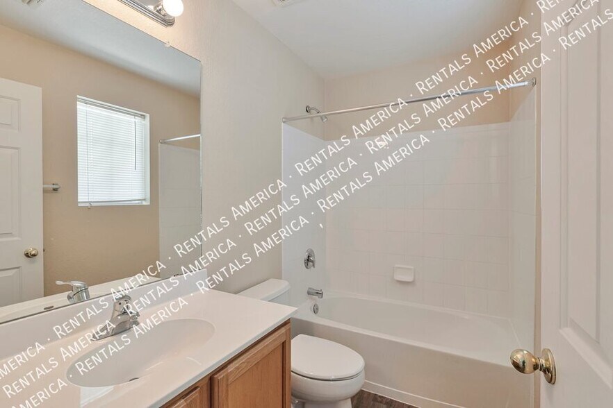 Building Photo - 50 E Camino Limon Verde