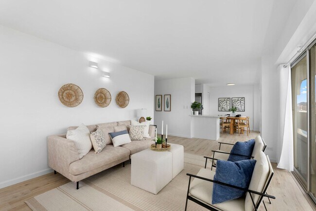 Building Photo - Renovated Unfurnished 2 bedroom, 1.5 bath ...