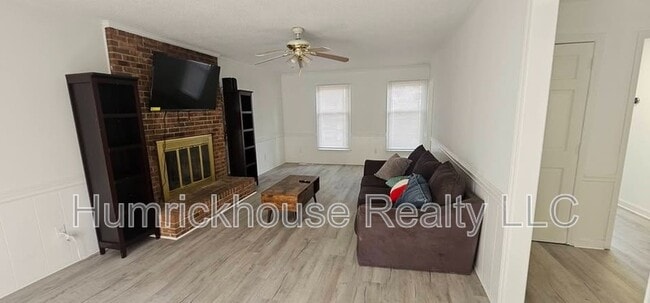 Building Photo - 438 Blue Rock Dr