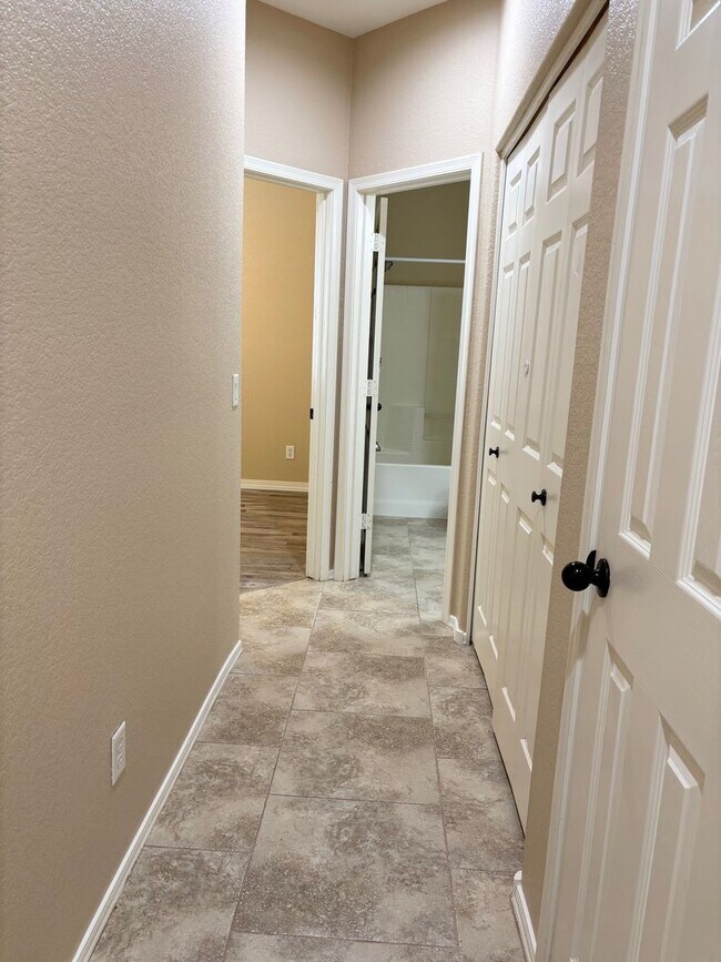 Building Photo - Single Level San Tan Valley Home