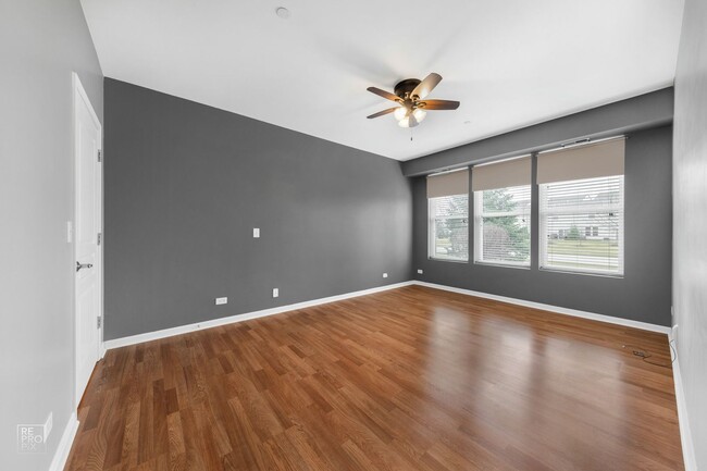 Building Photo - Yorkville First Floor End Unit Two Bed Con...