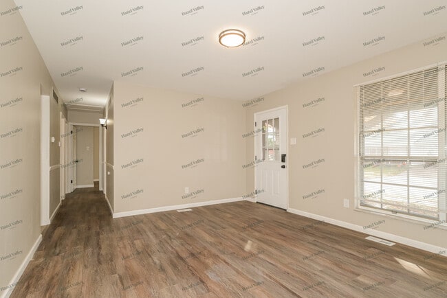 Building Photo - 3006 Chance Dr