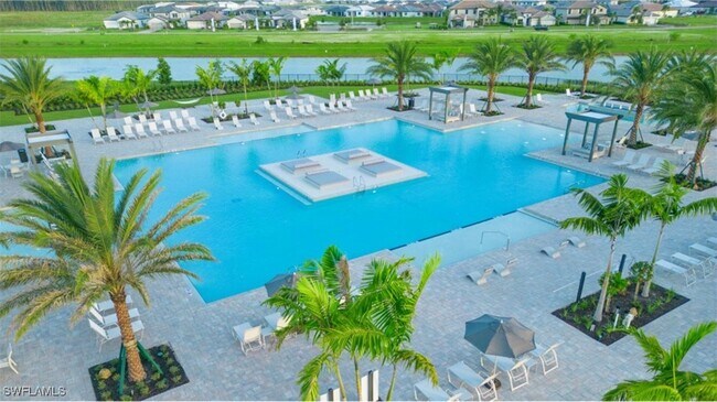 Building Photo - 21064 Hallandale Dr