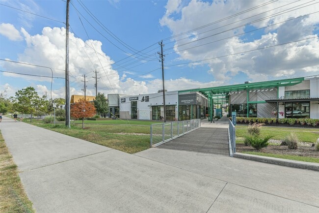 Building Photo - 737 Dorothy St
