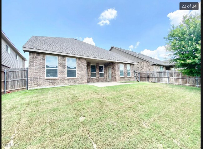 Building Photo - 5 br, 2.5 bath House - 2316 Gutierrez Drive