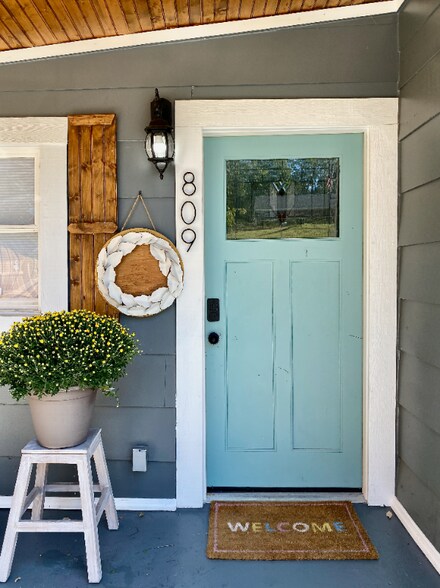 Building Photo - 809 W 40th St