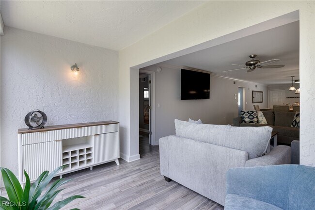Building Photo - 3021 Sandpiper Bay Cir