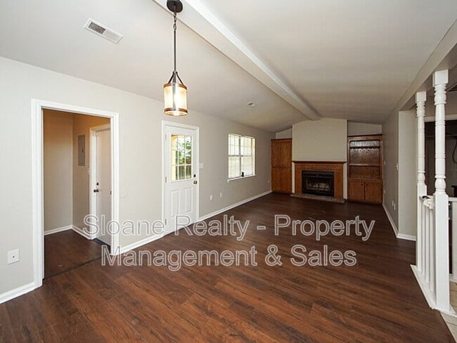 Building Photo - 7616 Valleyview Cir