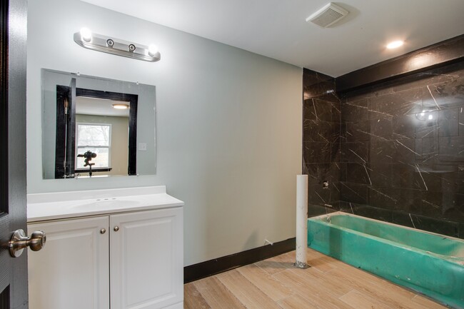 Building Photo - 1669 Baine Ave