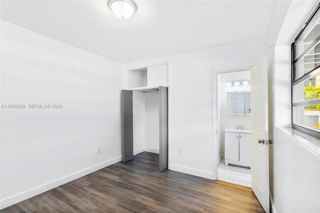 Building Photo - 551 NW 183rd St