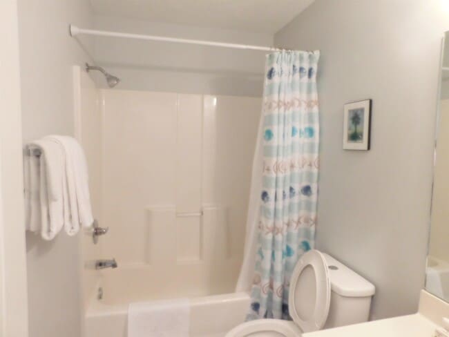 Building Photo - 521 White River Dr
