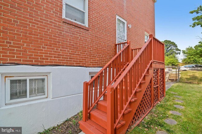 Building Photo - 6303 Walther Ave