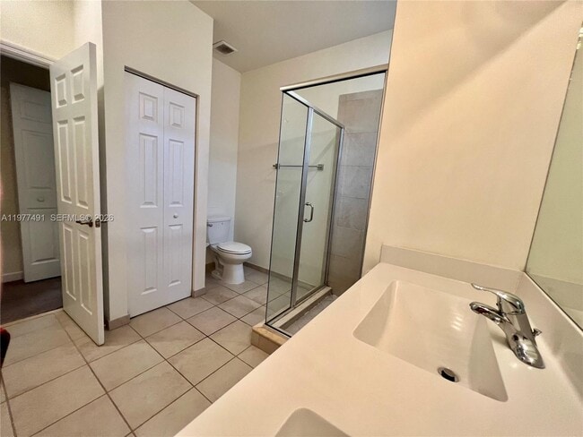 Building Photo - 15000 SW 119th Ln