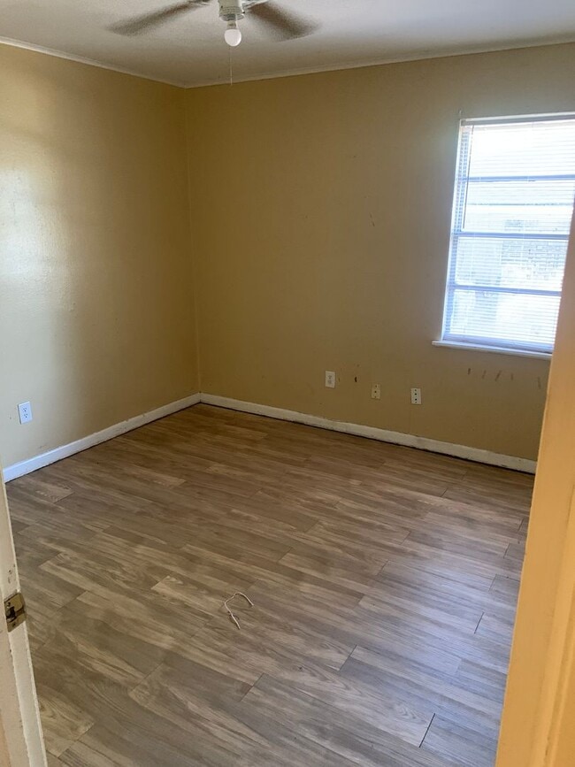 Building Photo - 3046 Hoyte Dr