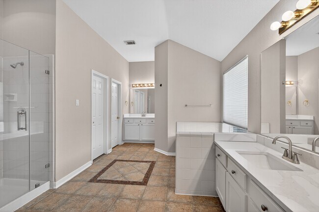 Building Photo - 3918 Abbeywood Dr