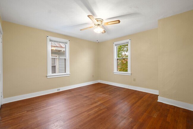 Building Photo - MOVE IN TODAY! Don't miss this FULLY RENOVATED 3-bedroom in BROOKLINE!