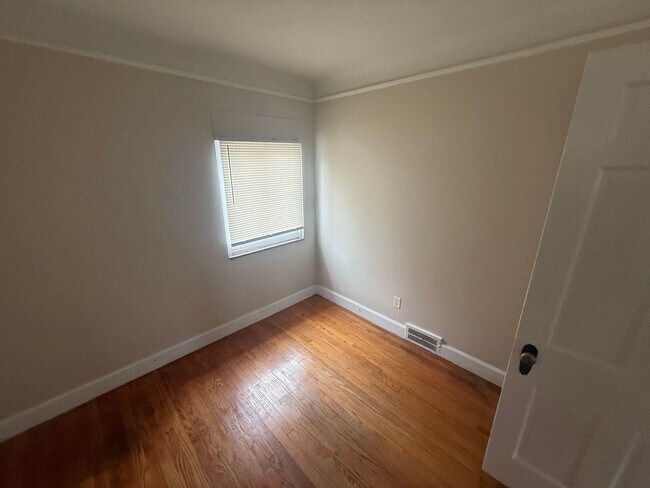 Building Photo - 12847 Maiden St