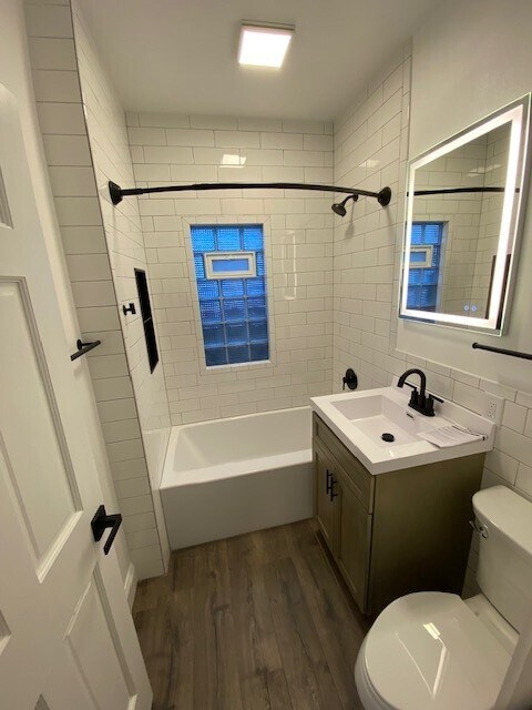 Remodeled Bathroom - 1620 N Jackson St