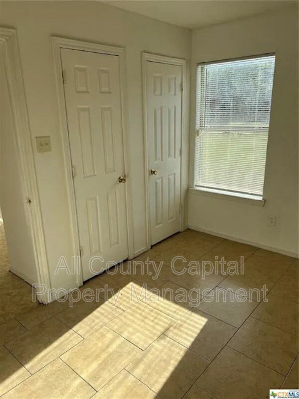 Building Photo - 1507 Dugger Cir
