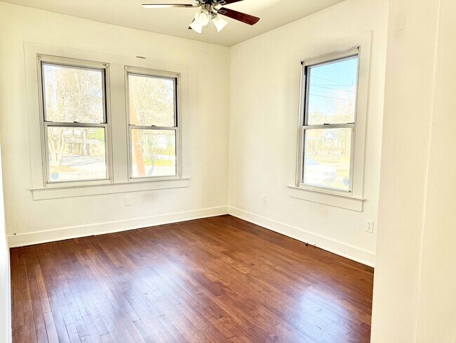 Building Photo - 4442 Capital Heights Ave