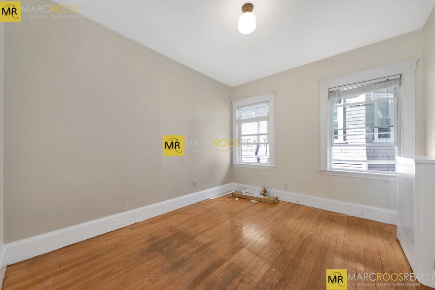 Building Photo - 31 Champney St