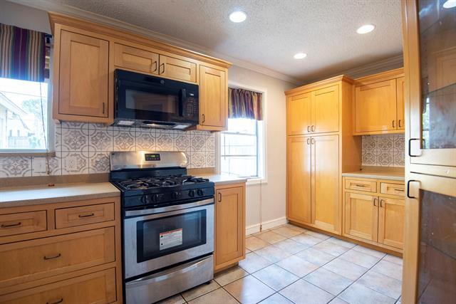 Building Photo - 2906 David Ln