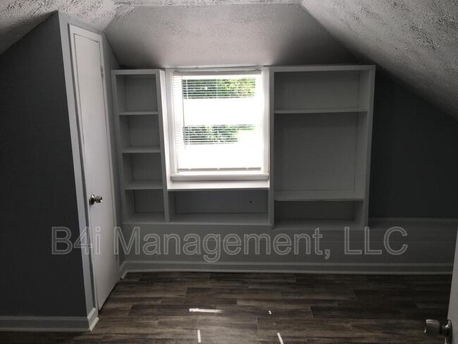 Building Photo - 37 Rehoboth Rd