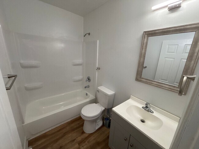 Building Photo - 2415 E St