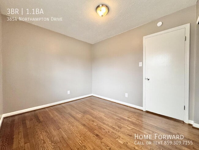 Building Photo - 3854 Northampton Dr