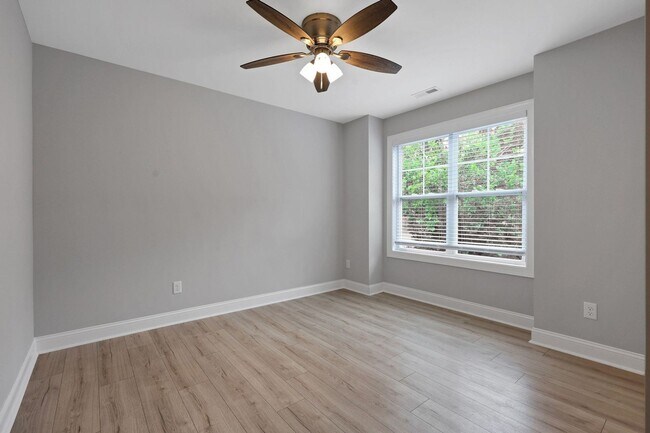 Building Photo - Spacious 3BR House in Wilmington - Newer C...