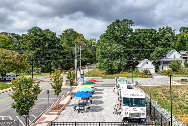 Building Photo - 144 1st Ave NW