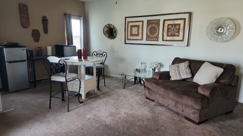 Building Photo - 2122 Leo St