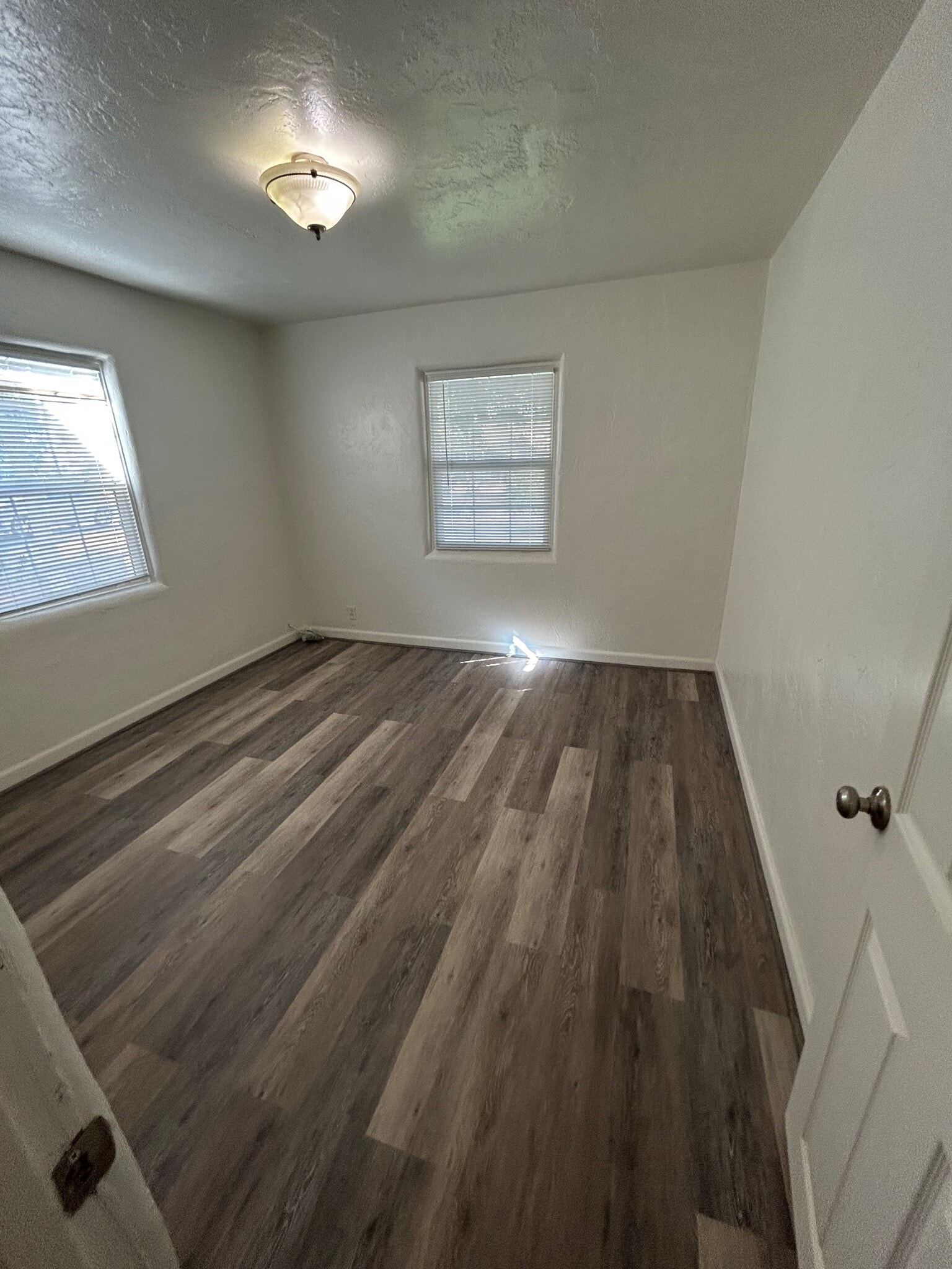 Building Photo - 716 Badgley Dr