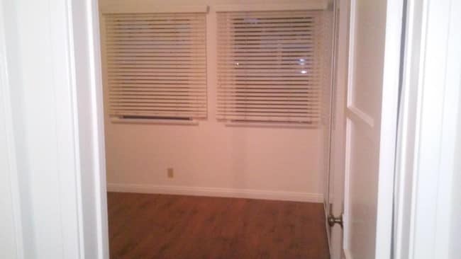 Bedroom 2 Windows & Blinds - 512 N Lucia Ave