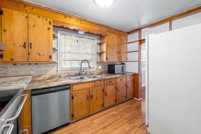 Building Photo - 2710 Tallu Rd