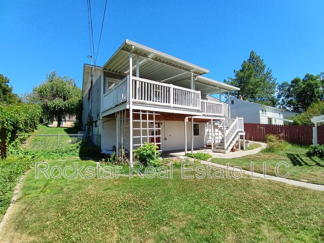 Building Photo - 6011 N Forest Blvd