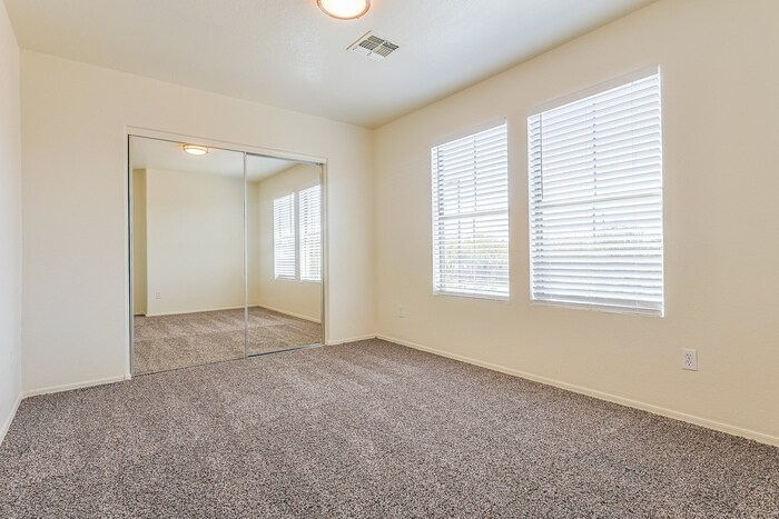 Building Photo - 2668 S Southwind Dr