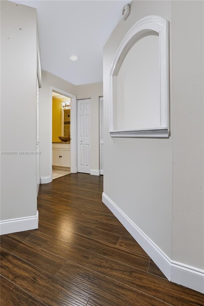 Building Photo - 4927 Lombard Pass Dr