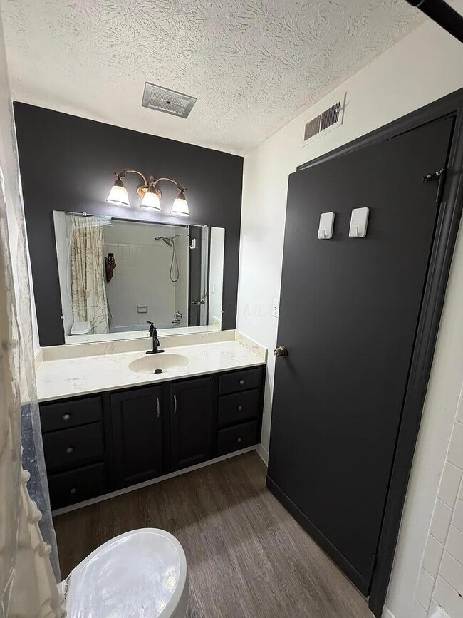 Building Photo - 5285 Portland St