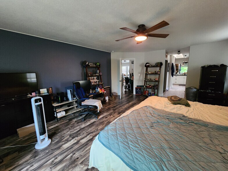 Building Photo - 4745 Purcell Dr