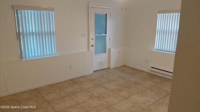 Building Photo - 9357 Victoria Dr