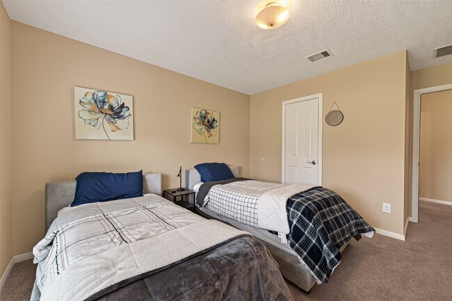 Building Photo - 6518 Palo Duro Dr