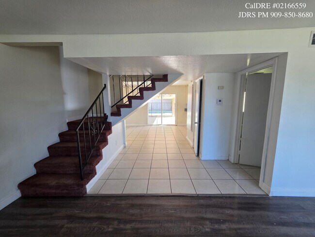 Building Photo - Rialto 4 Bedroom Home with Swimming Pool